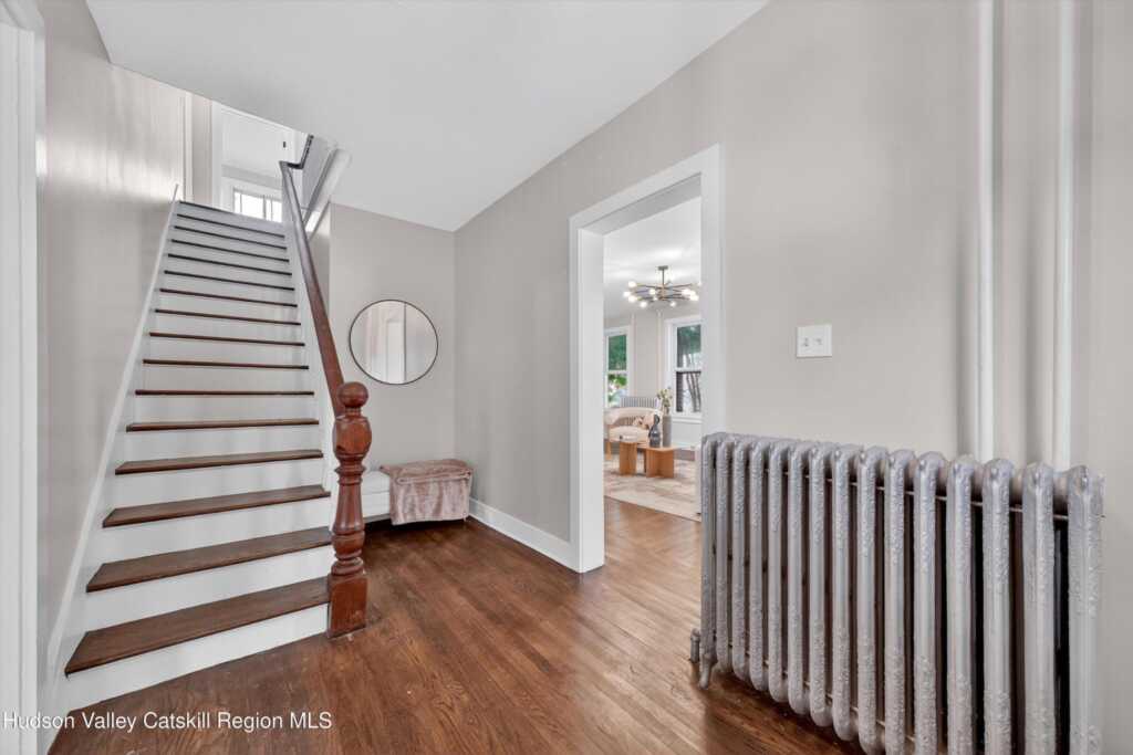345 Lucas Avenue, Kingston, NY 12401 - Photo 4 of 40