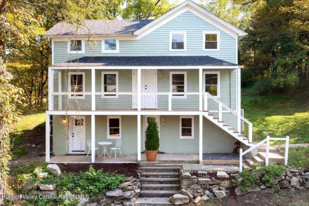 9 Mountain Rd, Rosendale, NY 12472