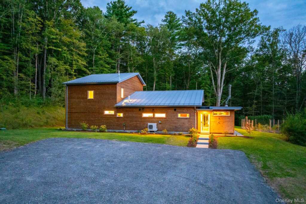 14 Beech Access Lane, Rosendale, NY 12440 - Photo 2 of 40