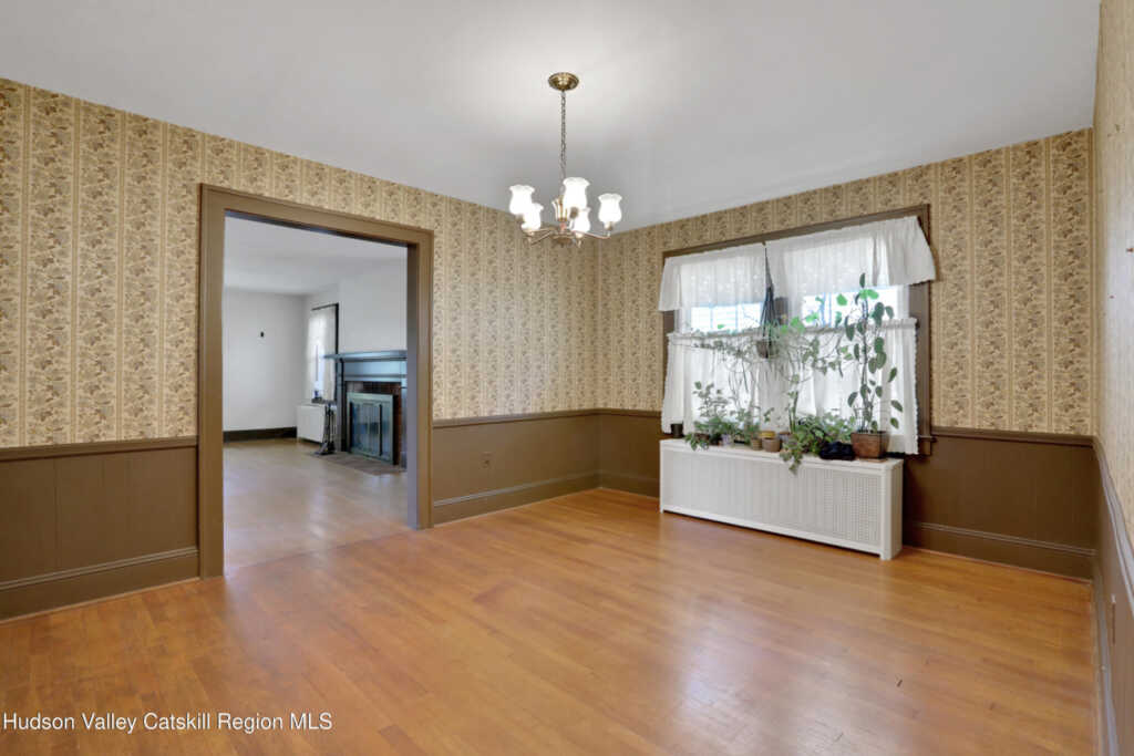 94 Roosevelt Avenue, Kingston, NY 12401 - Photo 8 of 27