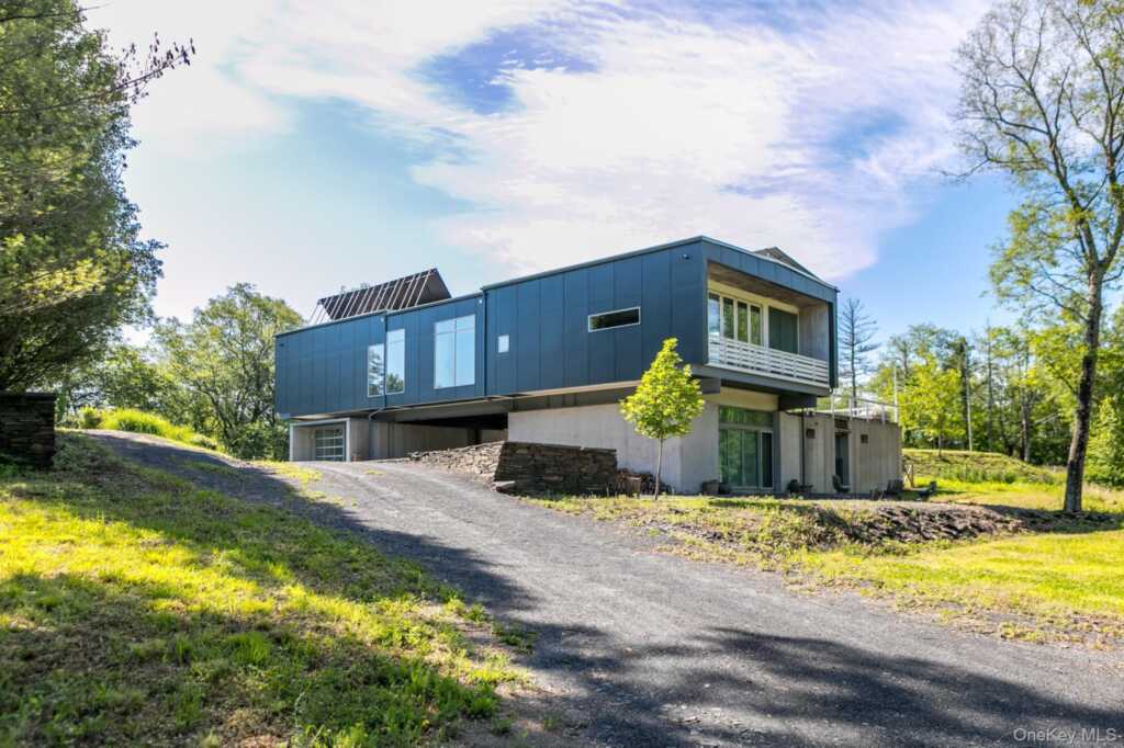 115 Band Camp Road, Saugerties, NY 12477 - Photo 3 of 34