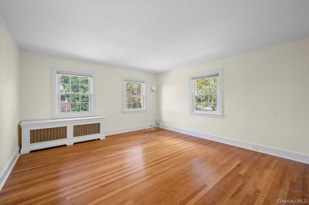 98 Rosehill Avenue, New Rochelle, NY 10804 - Photo 23 of 34