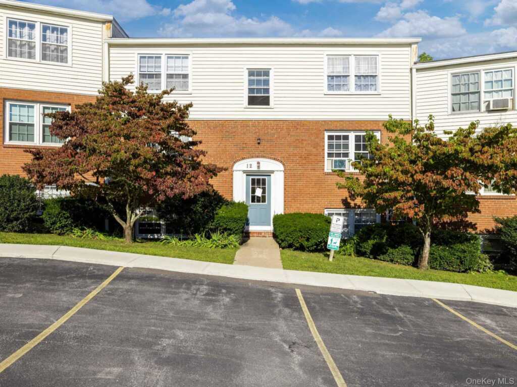 12 Huguenot Street, Unit #4, New Paltz, NY 12561