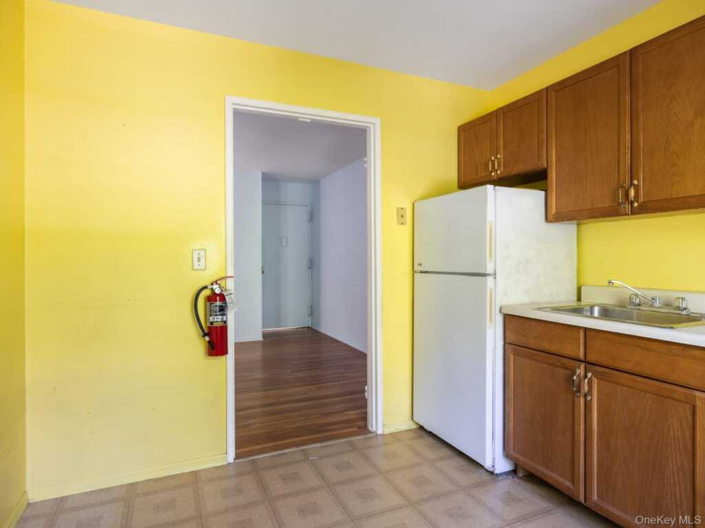 12 Huguenot Street, Unit #4, New Paltz, NY 12561 - Photo 5 of 14