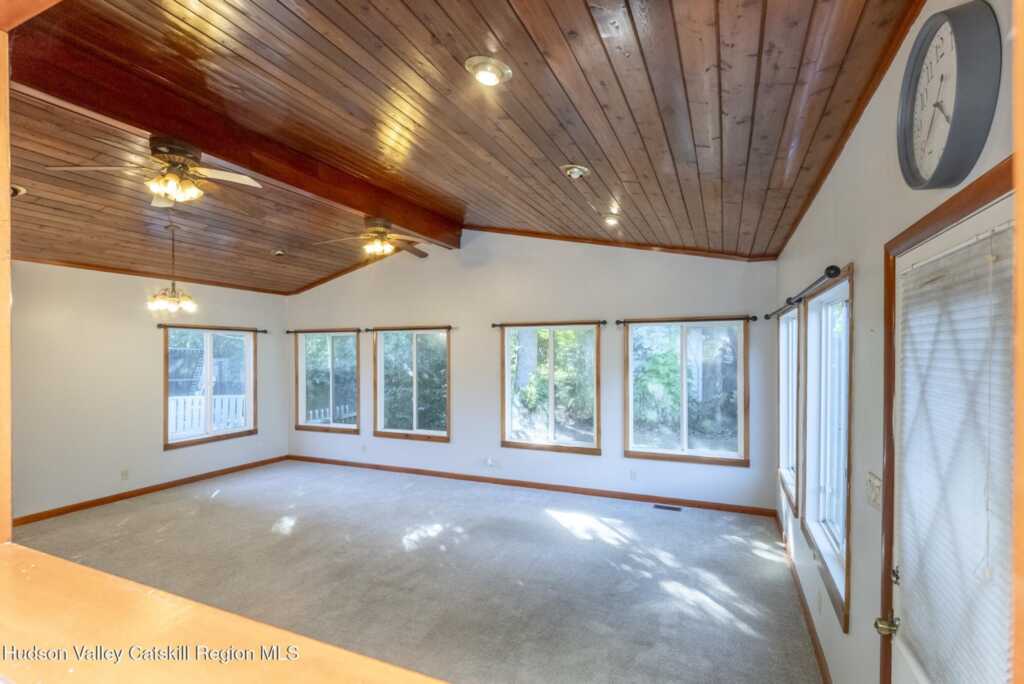 1033 Stoll Court, Kingston, NY 12401 - Photo 15 of 41