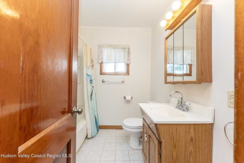 1033 Stoll Court, Kingston, NY 12401 - Photo 23 of 41