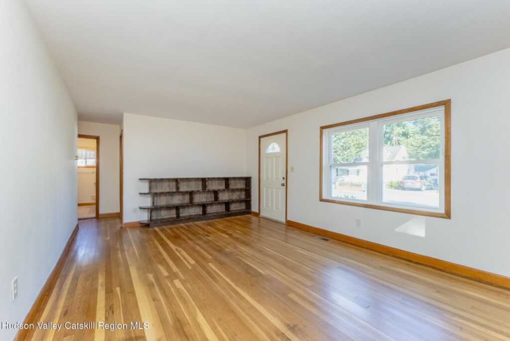 1033 Stoll Court, Kingston, NY 12401 - Photo 4 of 41