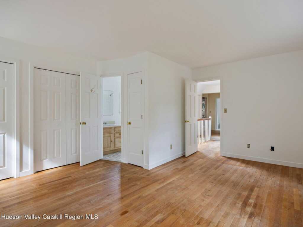 1232 Glasco Turnpike, Saugerties, NY 12477 - Photo 17 of 33