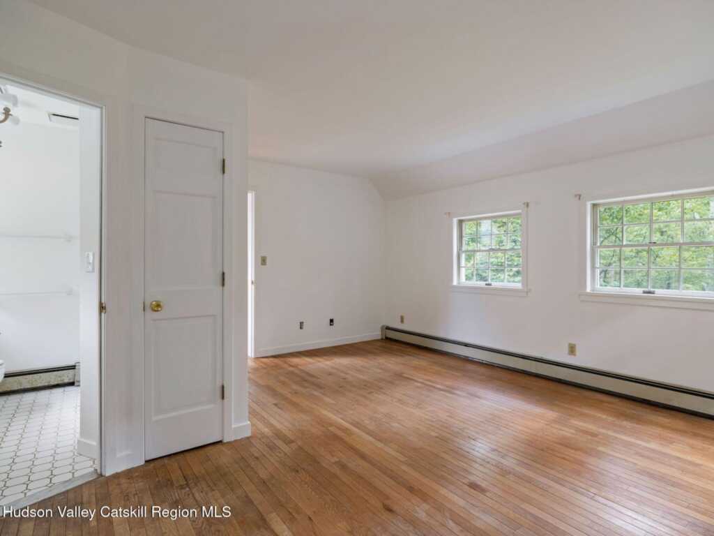 1232 Glasco Turnpike, Saugerties, NY 12477 - Photo 18 of 33