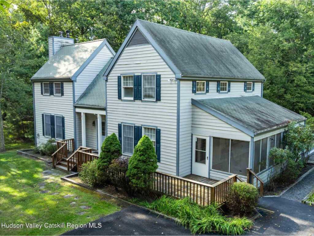 1232 Glasco Turnpike, Saugerties, NY 12477 - Photo 2 of 33