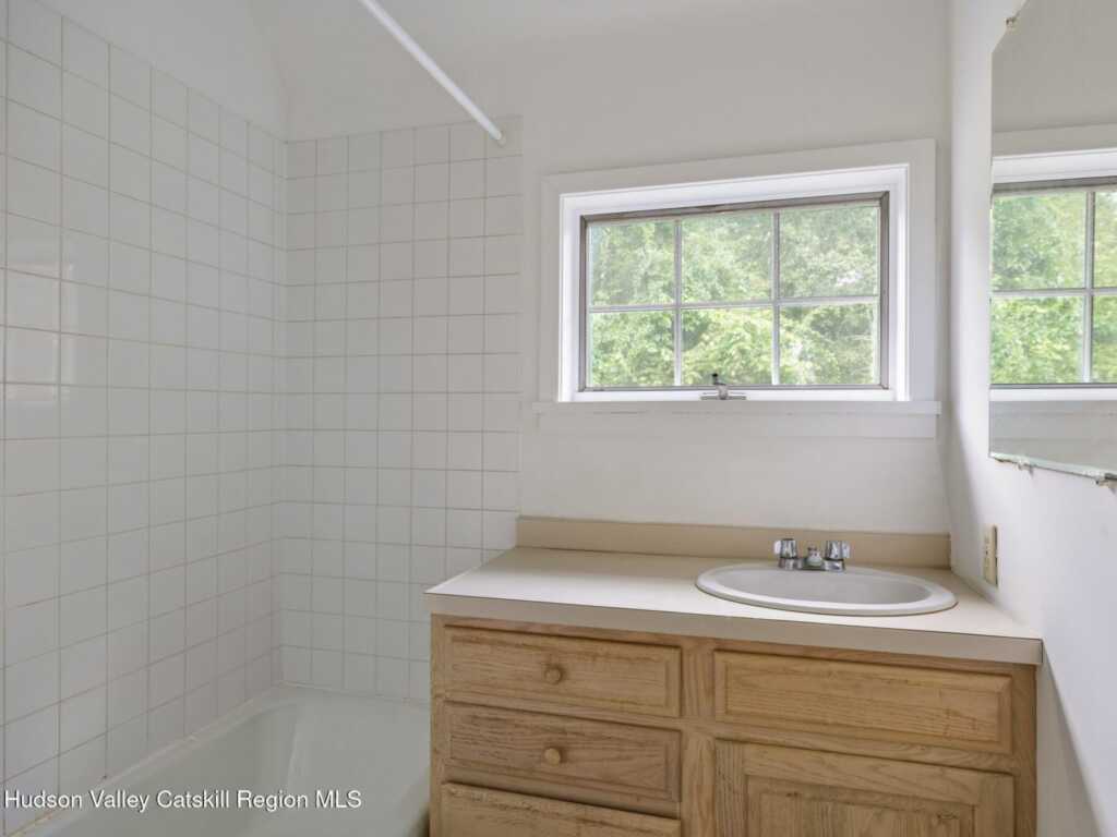 1232 Glasco Turnpike, Saugerties, NY 12477 - Photo 21 of 33