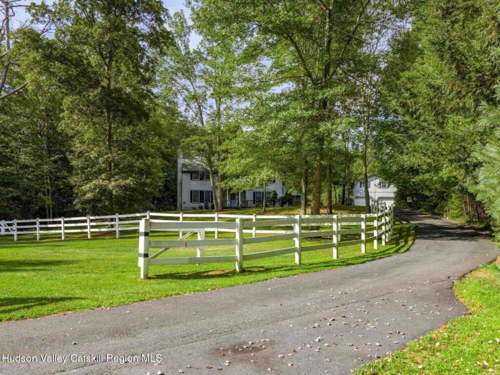 1232 Glasco Turnpike, Saugerties, NY 12477 - Photo 5 of 33
