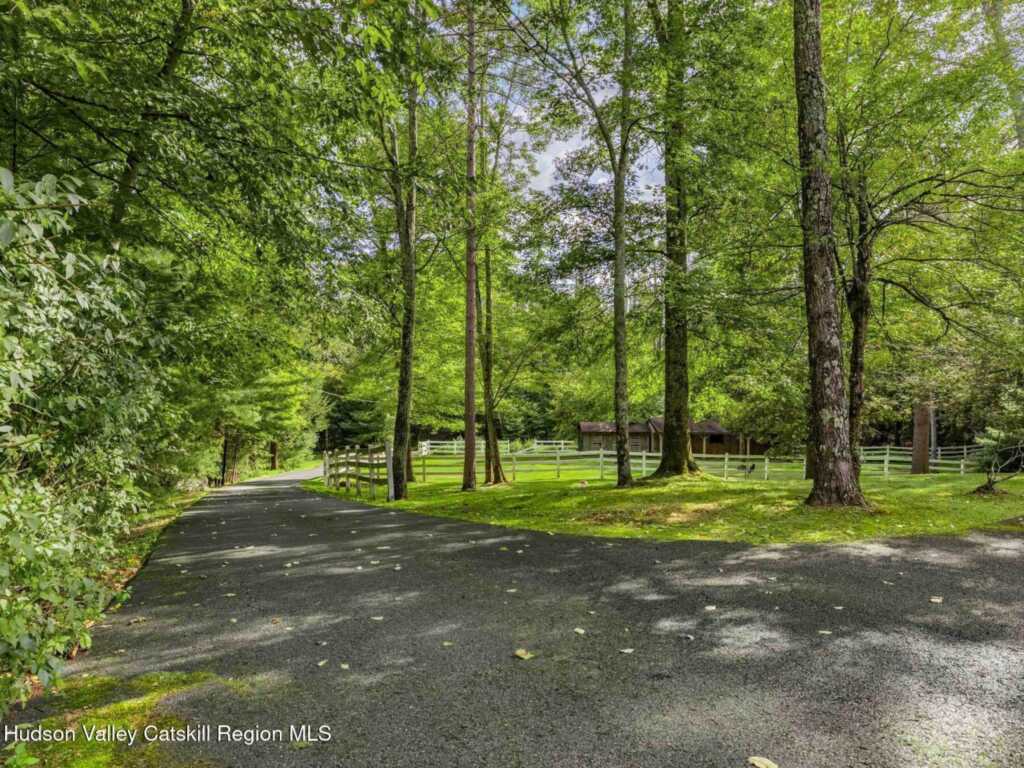 1232 Glasco Turnpike, Saugerties, NY 12477 - Photo 6 of 33
