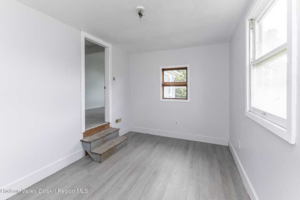 212 Foxhall Avenue, Kingston, NY 12401 - Photo 5 of 25