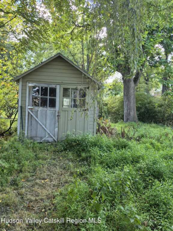 19 Hewitt Place, Kingston, NY 12401 - Photo 3 of 14