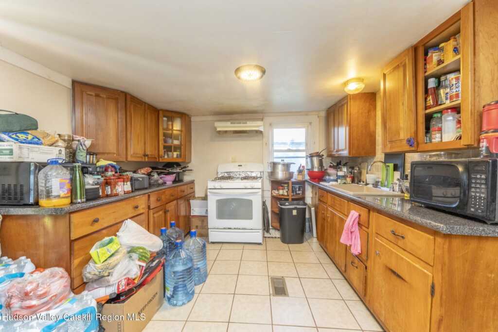 3 Coffey Place, Kingston, NY 12401 - Photo 2 of 11