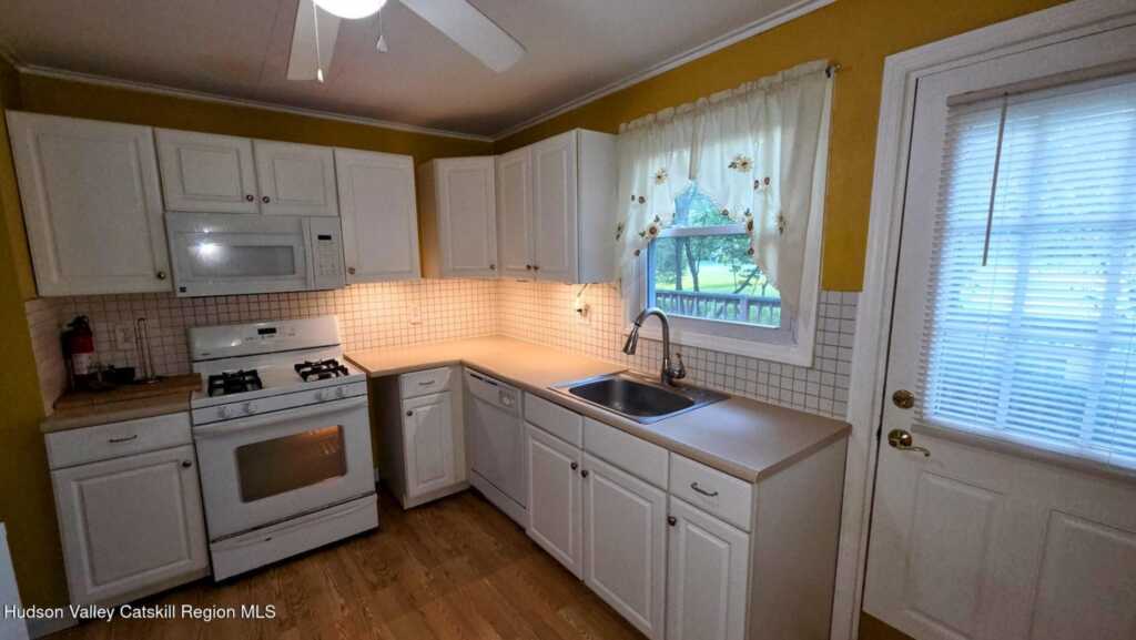 18 Kate Yaeger Road, Saugerties, NY 12477 - Photo 5 of 19
