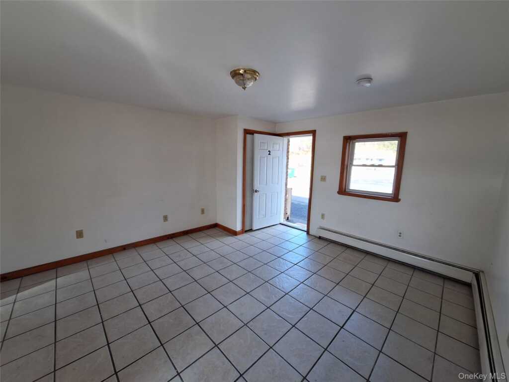 2071 Ulster Avenue, Unit #2, Kingston, NY 12449 - Photo 4 of 7