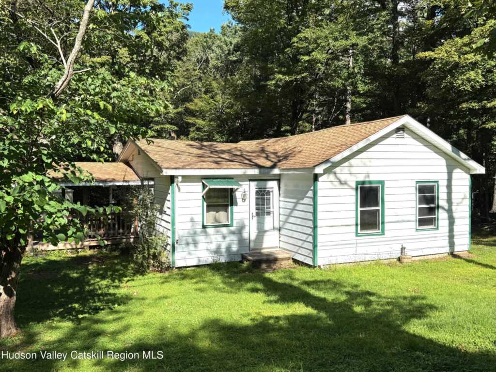 573 Manorville Road, Saugerties, NY 12477