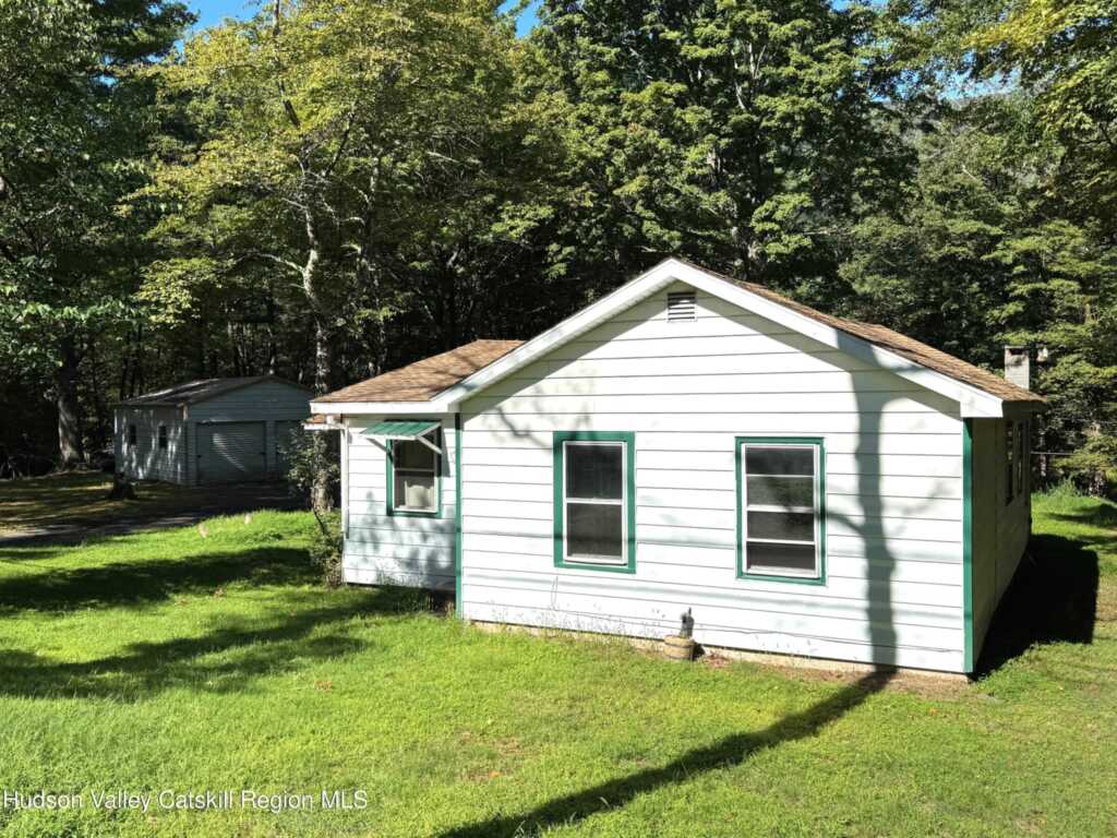 573 Manorville Road, Saugerties, NY 12477 - Photo 14 of 16