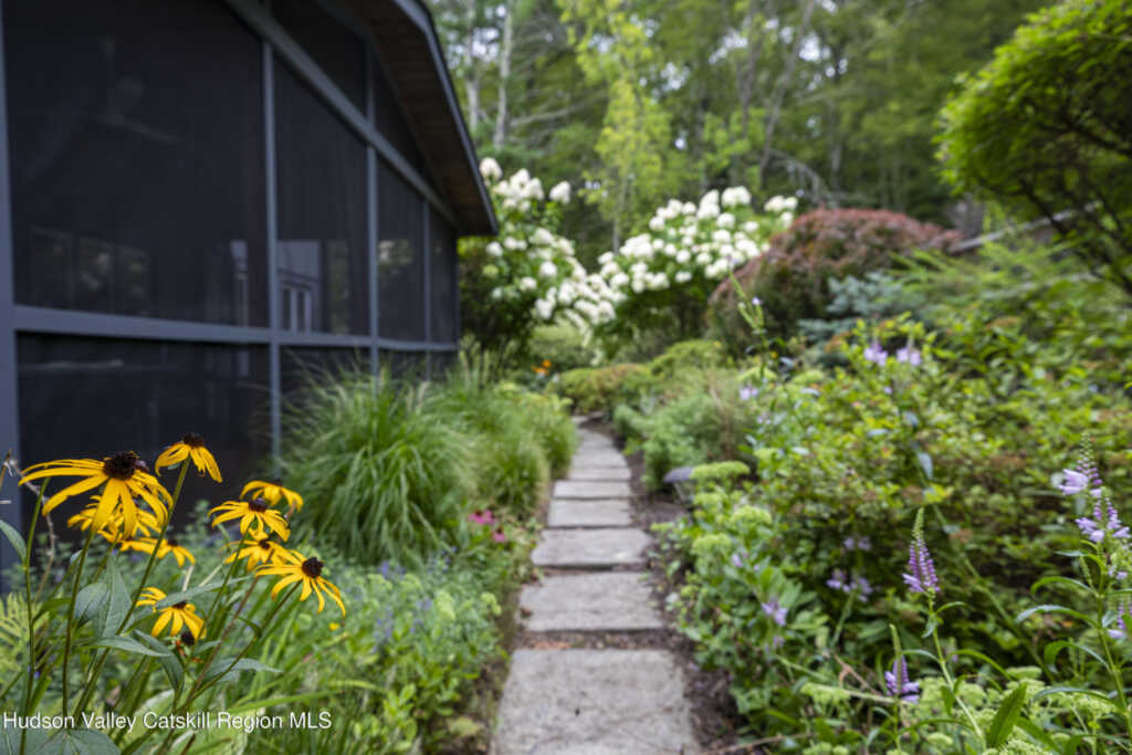 37 Church Hill Road, New Paltz, NY 12561 - Photo 4 of 44