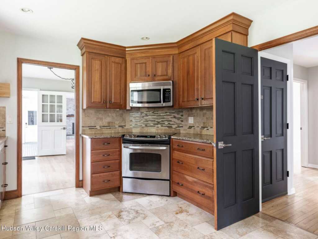 10 Niles Drive, Woodstock, NY 12498 - Photo 14 of 48