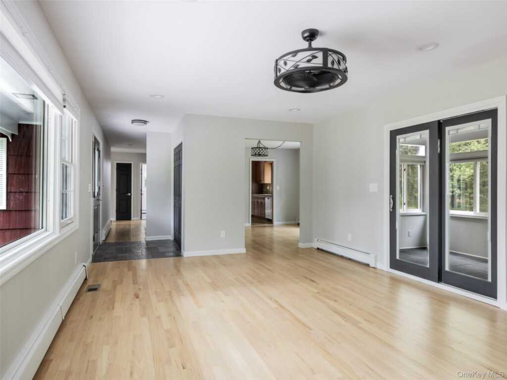 10 Niles Drive, Woodstock, NY 12498 - Photo 8 of 41