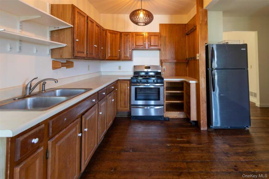 59 Orchard Drive, Rhinebeck, NY 12574 - Photo 4 of 18