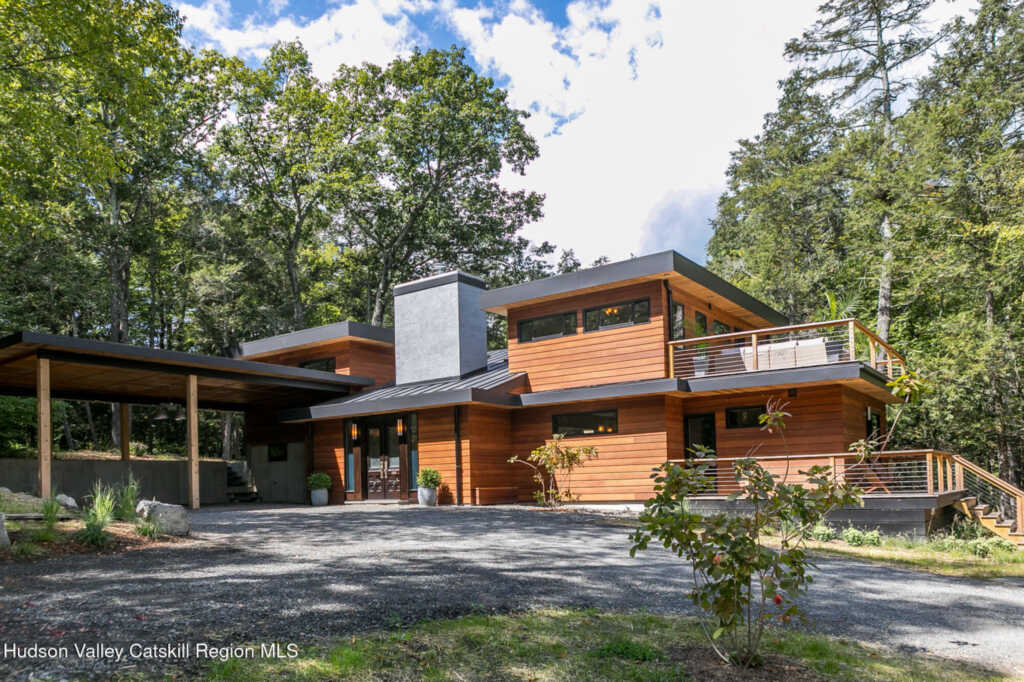 35 Fern Hollow Road, Stone Ridge, NY 12484