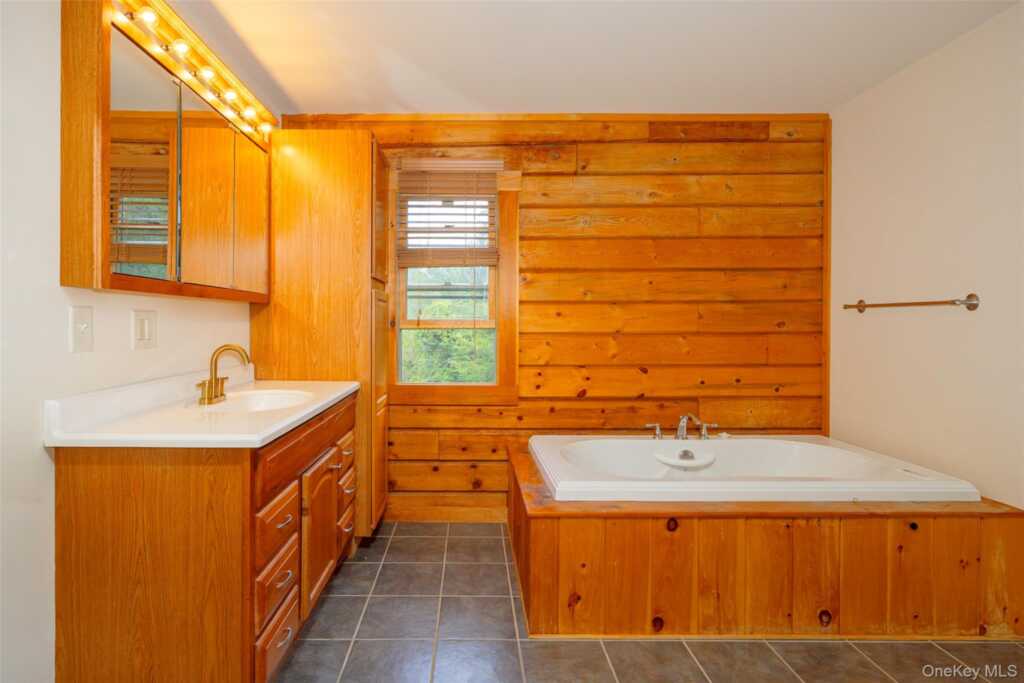 2829 Route 9G, Rhinebeck, NY 12572 - Photo 22 of 35