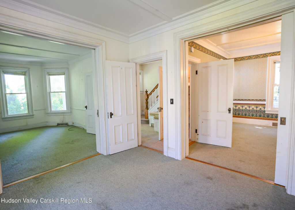 19 Johnston Avenue, Kingston, NY 12401 - Photo 6 of 38