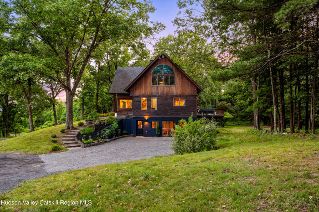 407 Boulevard, Kingston, NY 12401 - Photo 4 of 37