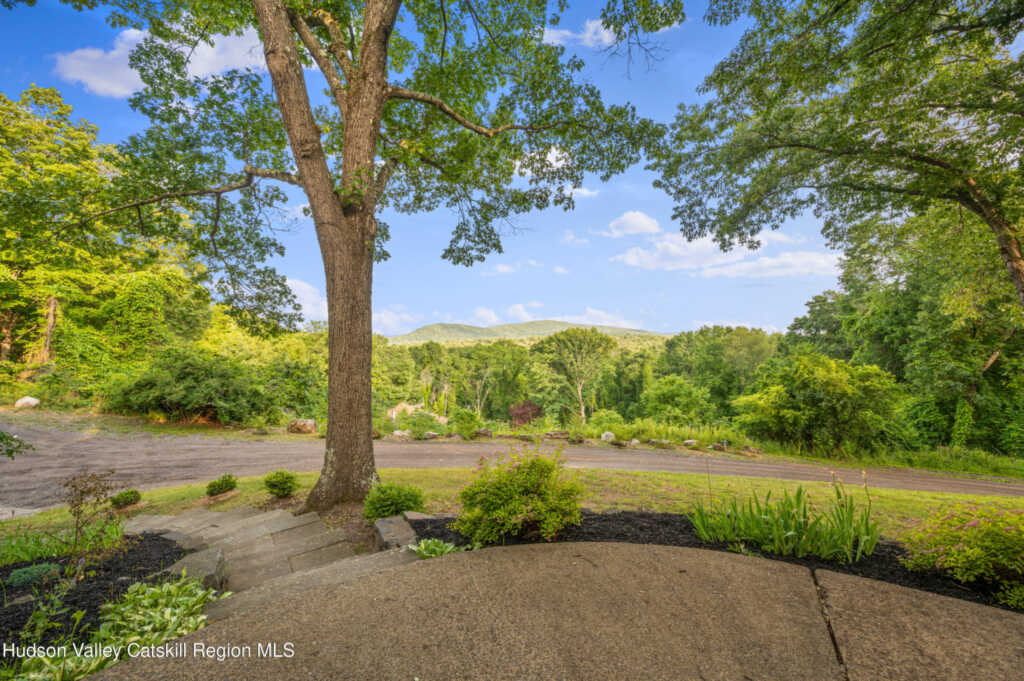 407 Boulevard, Kingston, NY 12401 - Photo 7 of 37