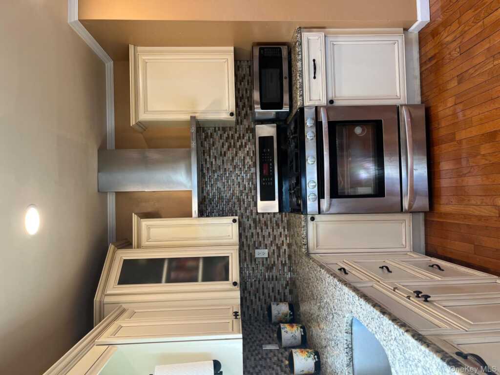 70 Stahlman Place, Kingston, NY 12401 - Photo 18 of 40