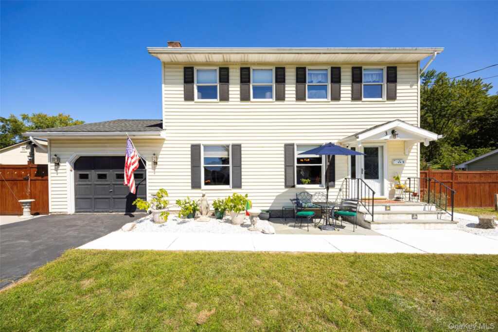 3 Meadow Court, Saugerties, NY 12477
