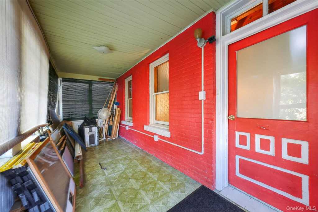 35 Rock Street, Kingston, NY 12401 - Photo 4 of 29