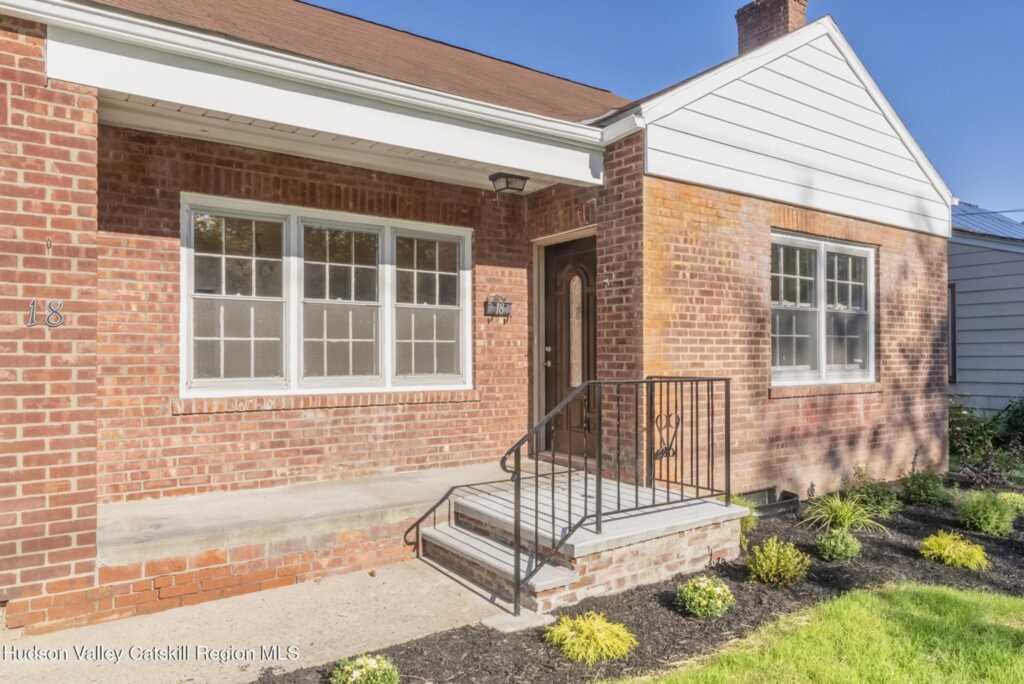 18 Bennett Avenue, Saugerties, NY 12477 - Photo 2 of 29