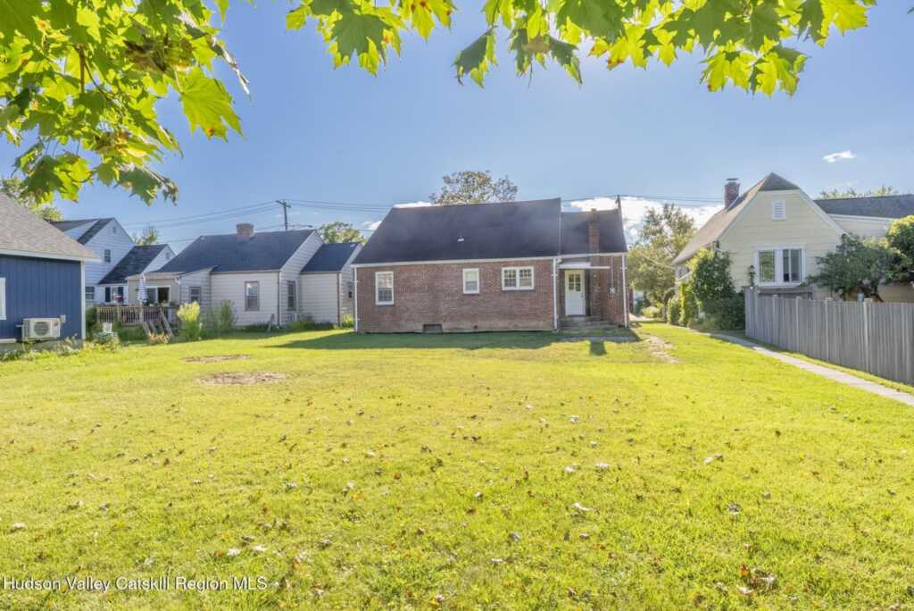 18 Bennett Avenue, Saugerties, NY 12477 - Photo 26 of 29