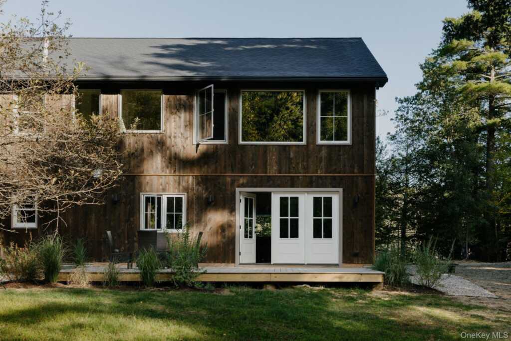 335 Manorville Road, Saugerties, NY 12477 - Photo 2 of 41