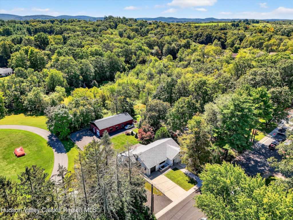 6 Hasbrouck Place, New Paltz, NY 12561
