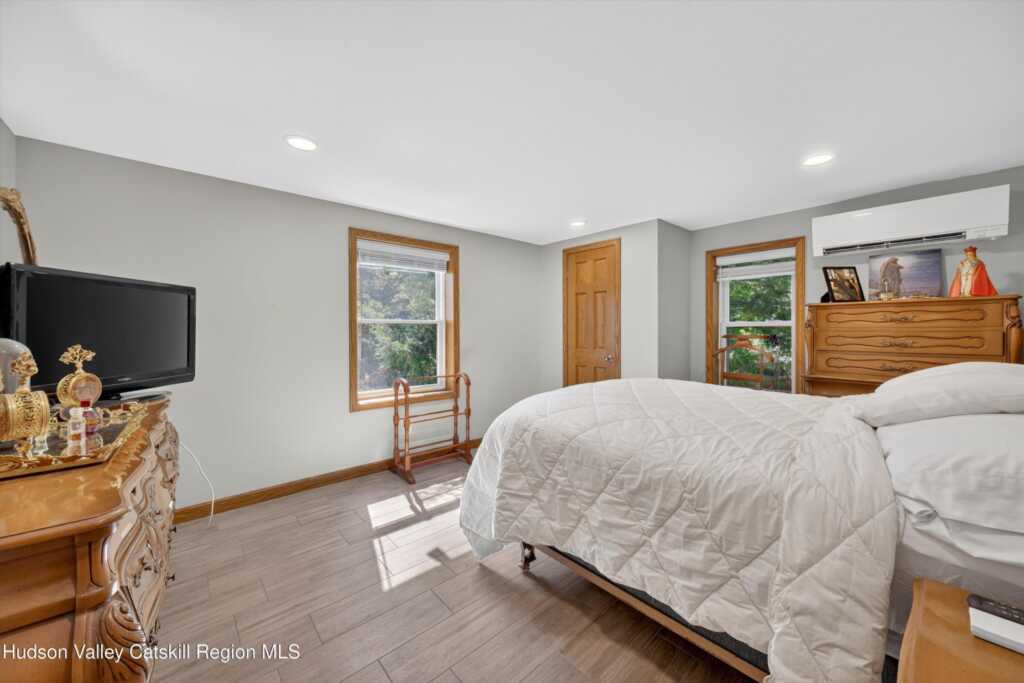 6 Hasbrouck Place, New Paltz, NY 12561 - Photo 13 of 38