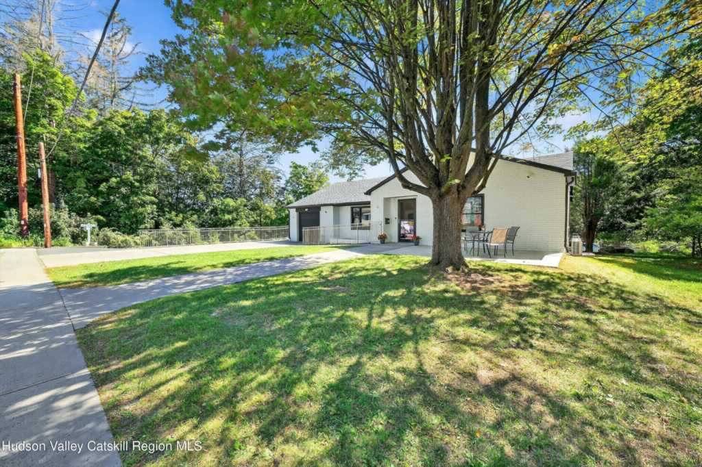 6 Hasbrouck Place, New Paltz, NY 12561 - Photo 3 of 38
