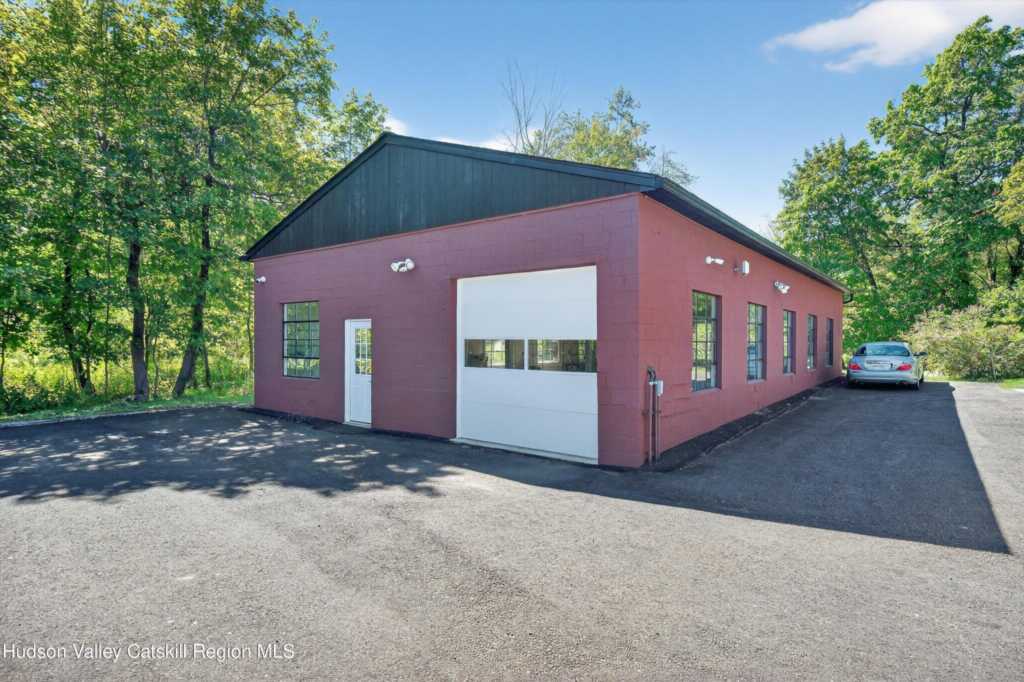 6 Hasbrouck Place, New Paltz, NY 12561 - Photo 31 of 38