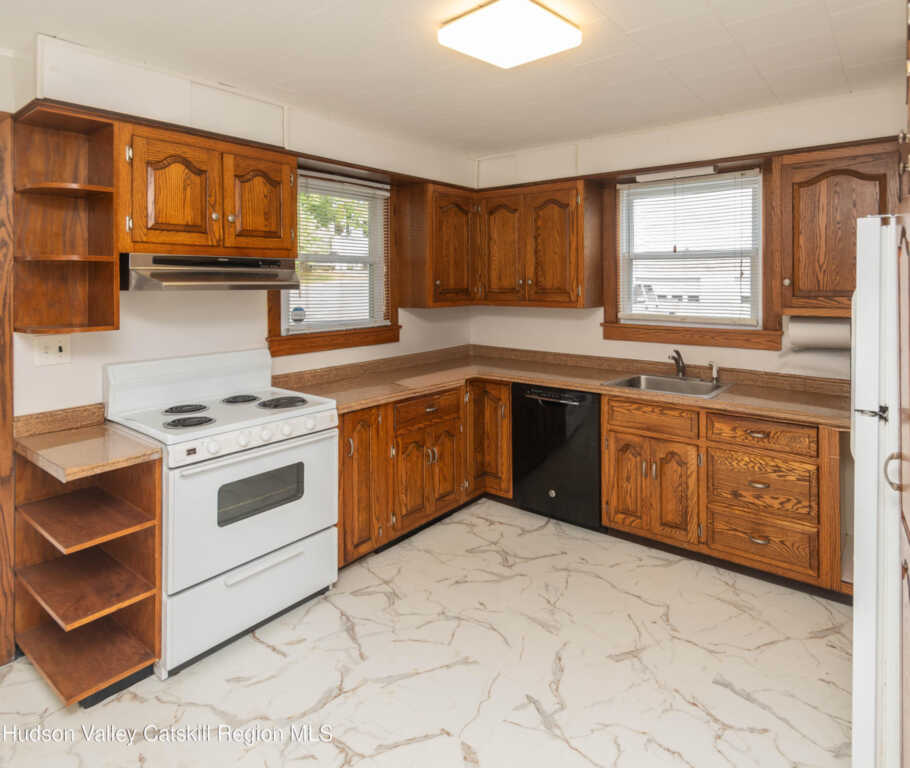 297 Clifton Avenue, Kingston, NY 12401 - Photo 16 of 35