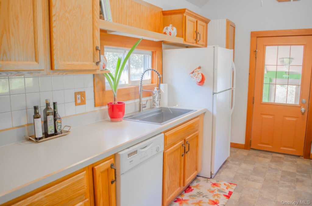 857 Route 32, Rosendale, NY 12486 - Photo 9 of 27