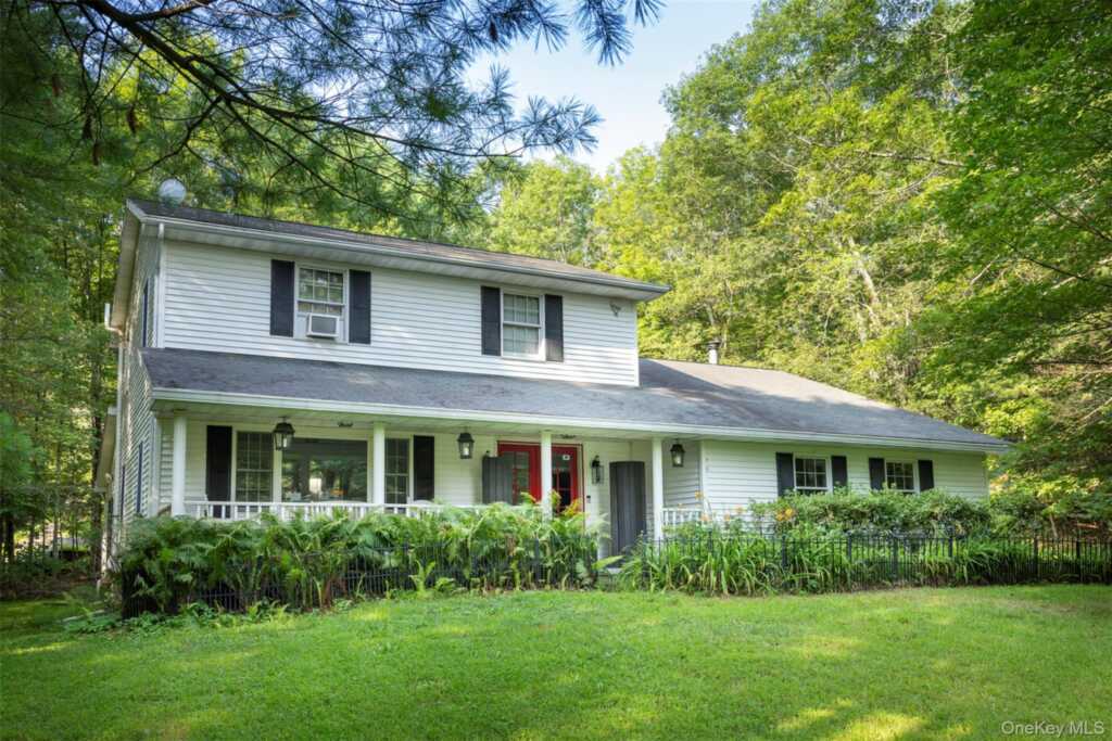 1521 Glasco Turnpike, Woodstock, NY 12498