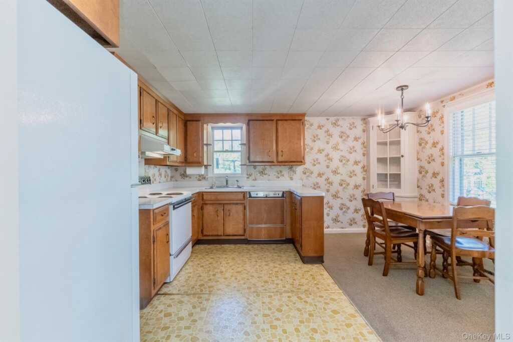 57 Dunneman Avenue, Kingston, NY 12401 - Photo 11 of 43
