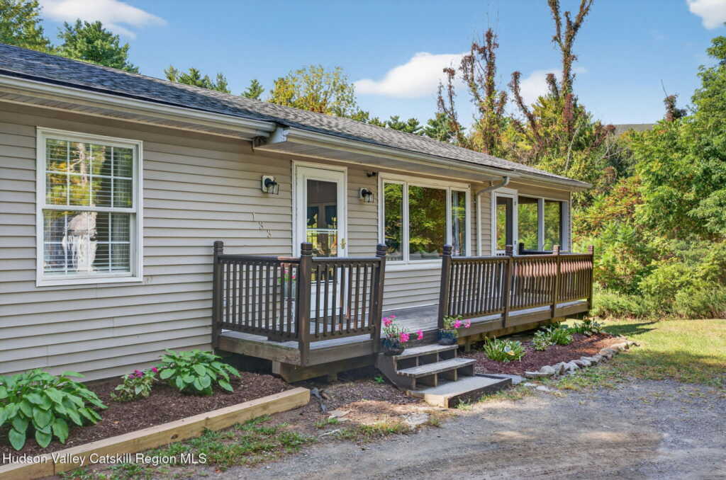 133 Rt 32a, Saugerties, NY 12477 - Photo 2 of 31