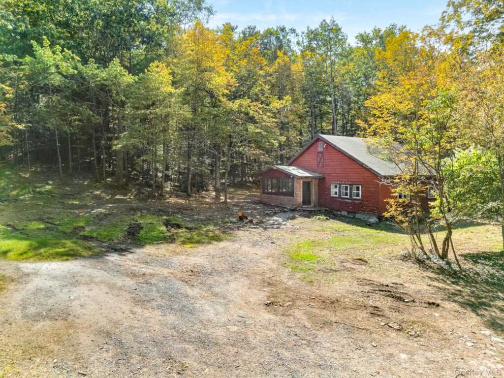 31 Bunny Run Road, Saugerties, NY 12477 - Photo 6 of 23