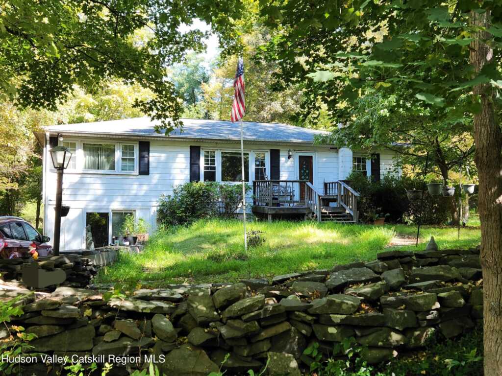 11 Echo Hill Road, Saugerties, NY 12477 - Photo 2 of 26
